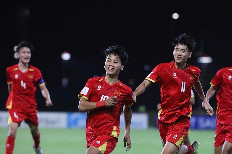 14-1778729569-u17-viet-nam-du-world-cup-va-dau-an-tham-lang-cua-bau-hien
