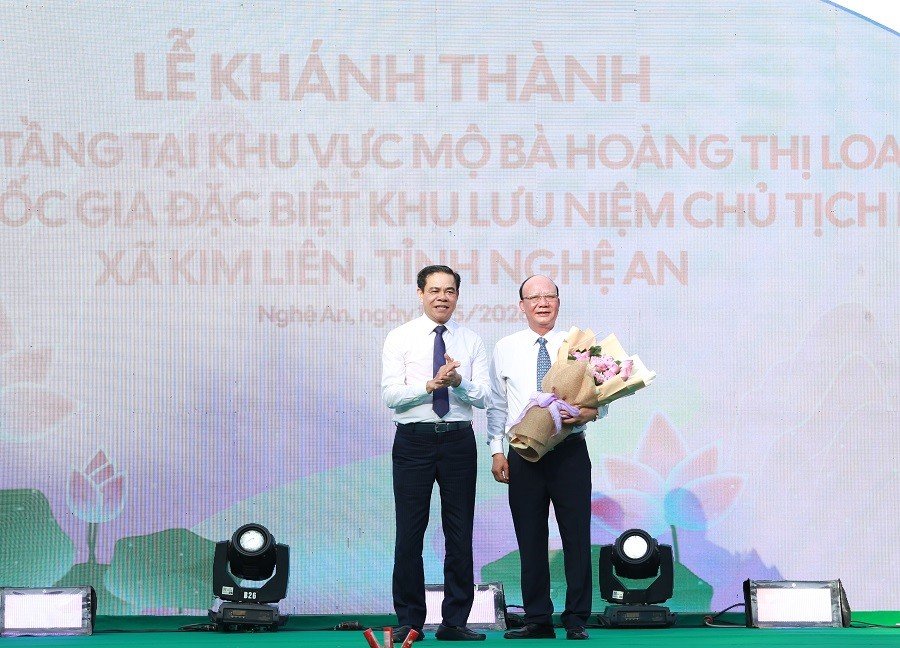 19-1779162279-khanh-thanh-cong-trinh-thac-9-tang-tai-que-huong-bac-ho
