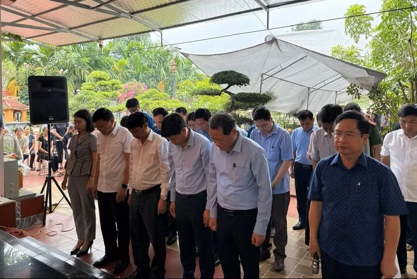 20-1779248251-tu-vu-5-hoc-sinh-duoi-nuoc-o-phu-tho-ky-nang-sinh-ton-cung-quan-trong-khong-kem-kien-thuc-van-hoa