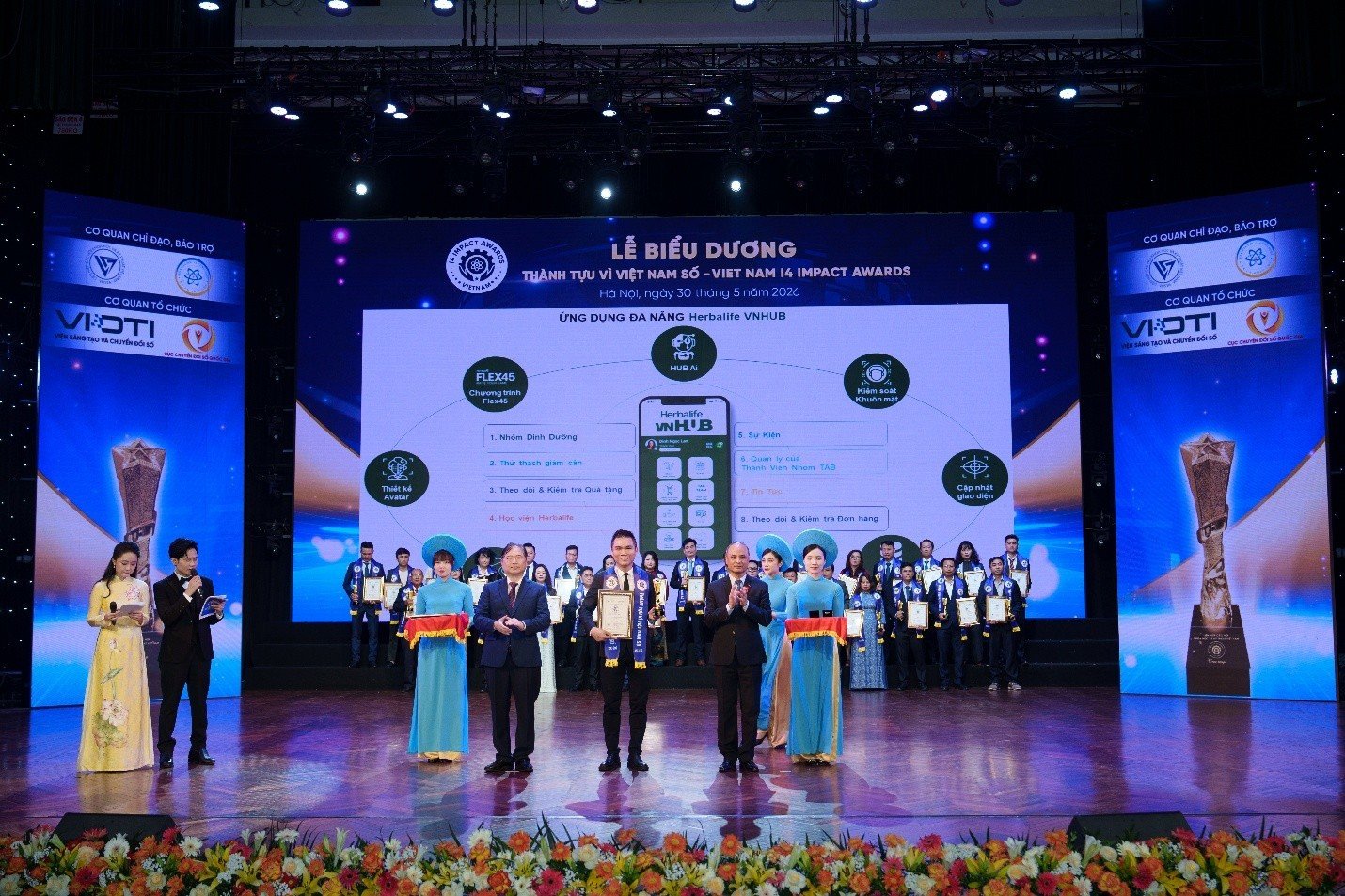 02-1780371623-herbalife-viet-nam-dat-giai-thuong-dich-vu-so-xuat-sac-voi-ung-dung-herbalife-vnhub