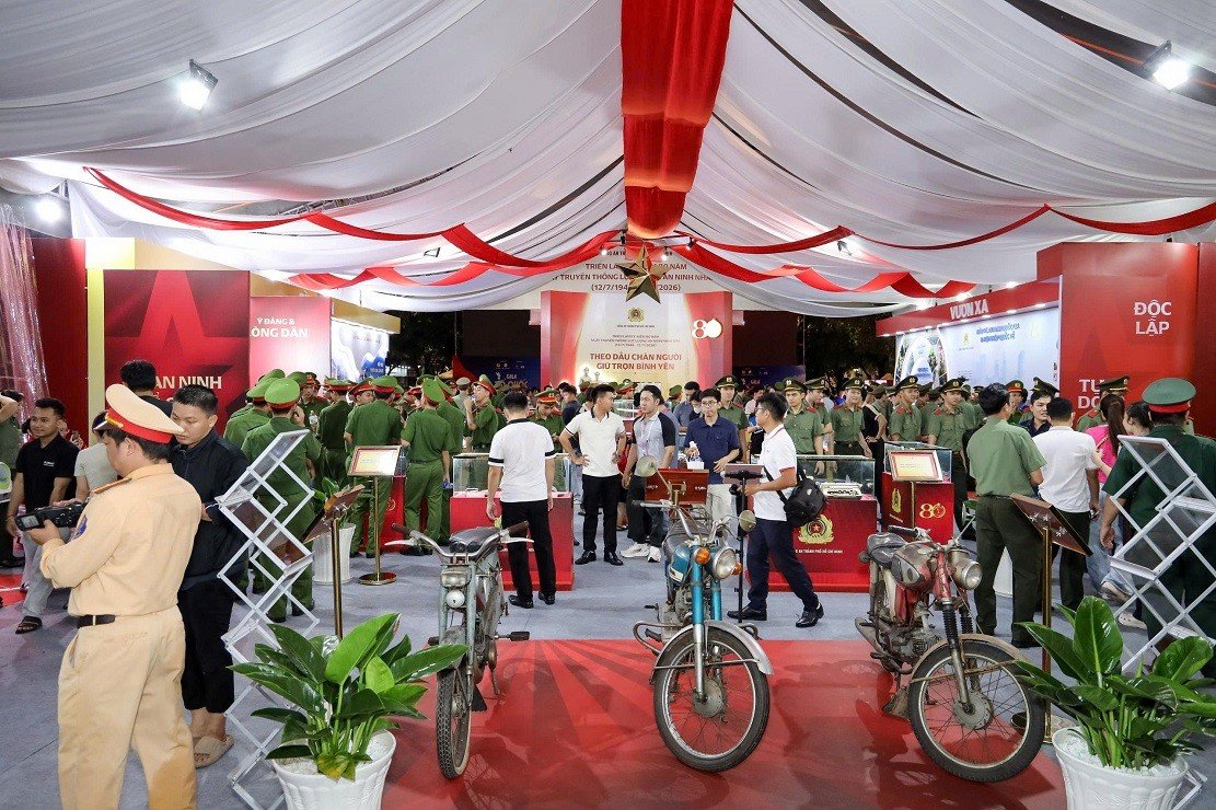 14-1781401642-vinamilk-mang-den-nhung-tram-tiep-nang-luong-giua-gala-to-quoc-binh-yen