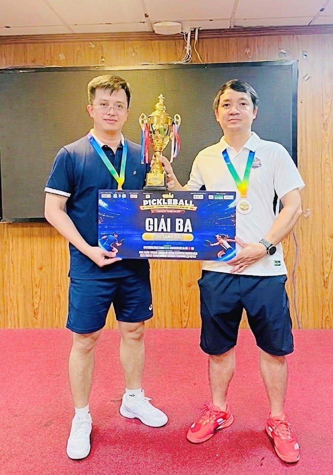 22-1782097714-tap-chi-nguoi-xay-dung-gianh-huy-chuong-bac-giai-pickleball-bao-chi-truyen-hinh-toan-quoc-nam-2026