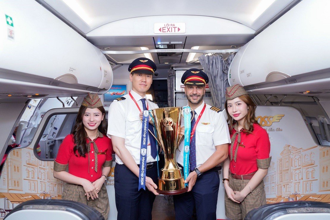 13-1783946589-vietjet-va-ngan-hang-so-vikki-tro-thanh-don-vi-dong-hanh-cung-asean-united-fc