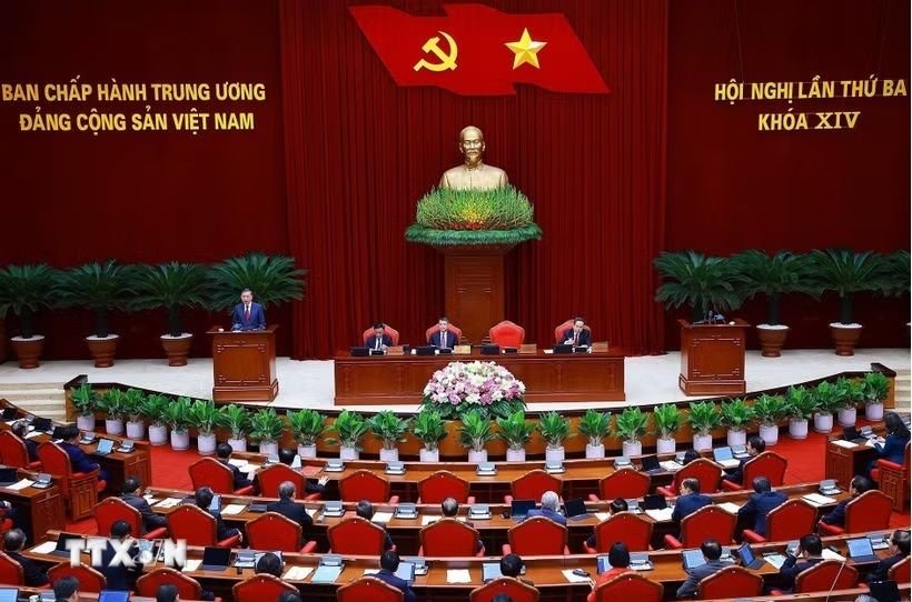 20-1784530536-phat-bieu-khai-mac-hoi-nghi-trung-uong-3-khoa-xiv-do-tong-bi-thu-chu-tich-nuoc-to-lam-trinh-bay