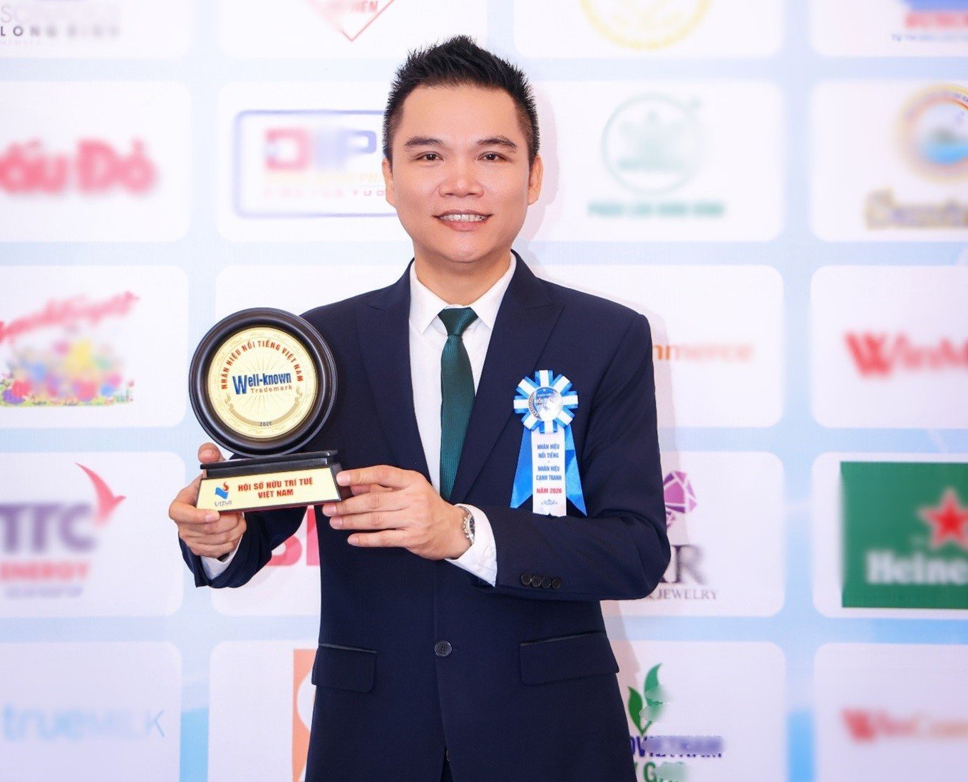 20-1784532954-herbalife-viet-nam-duoc-xep-hang-thuoc-top-10-nhan-hieu-noi-tieng-viet-nam-nam-2026