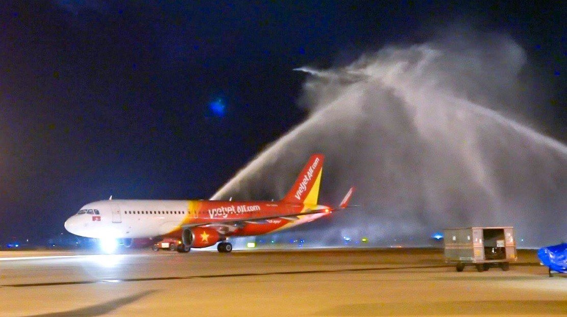 19-1787132624-vietjet-khai-truong-duong-bay-thang-colombo-tphcm-mo-loi-den-dao-quoc-sri-lanka
