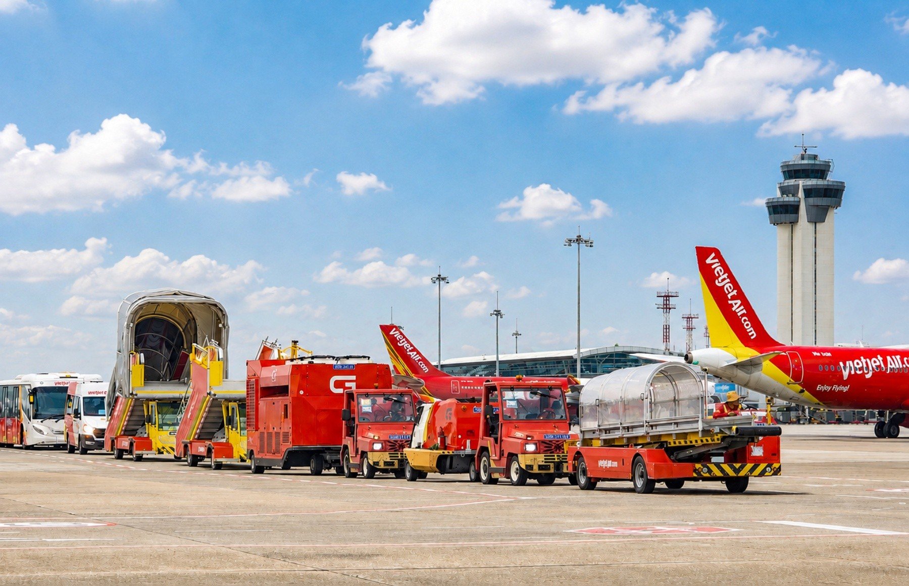 27-1787844069-san-bay-nhon-nhip-truoc-them-quoc-khanh-vietjet-san-sang-moi-nguon-luc-cho-cao-diem