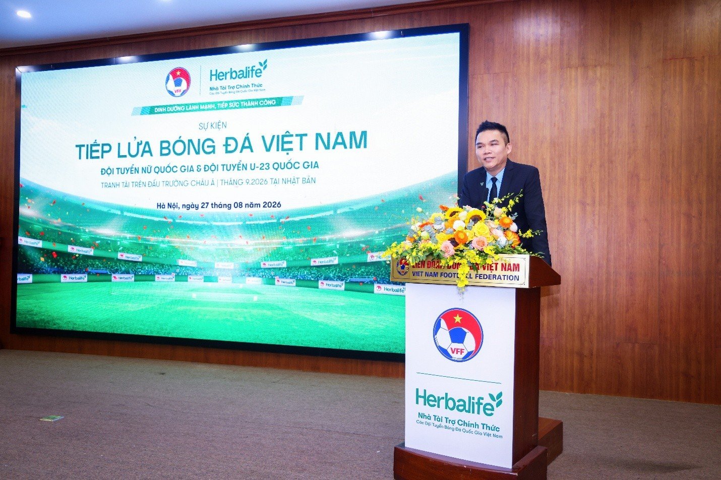 28-1787909250-herbalife-tiep-lua-bong-da-viet-nam