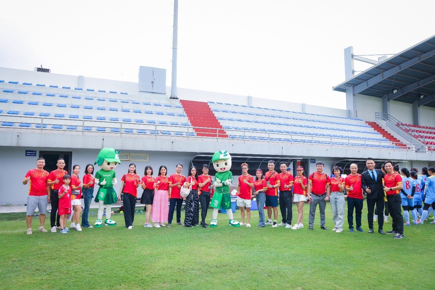 28-1787909276-herbalife-tiep-lua-bong-da-viet-nam