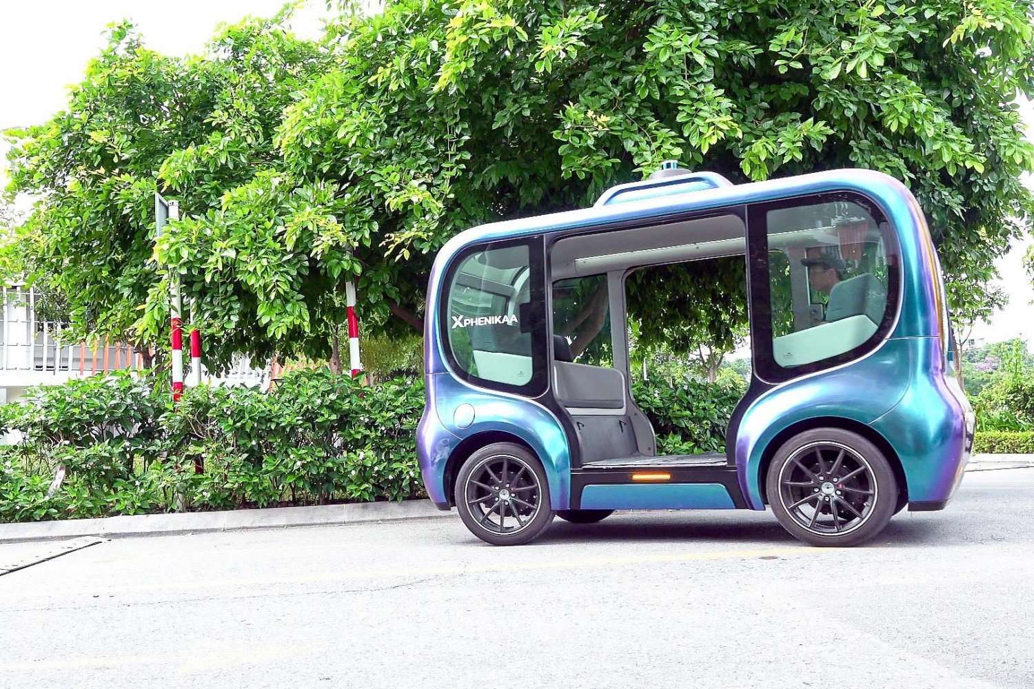 28-1787910000-ha-noi-cho-phep-thu-nghiem-xe-buyt-tu-hanh-robot-taxi