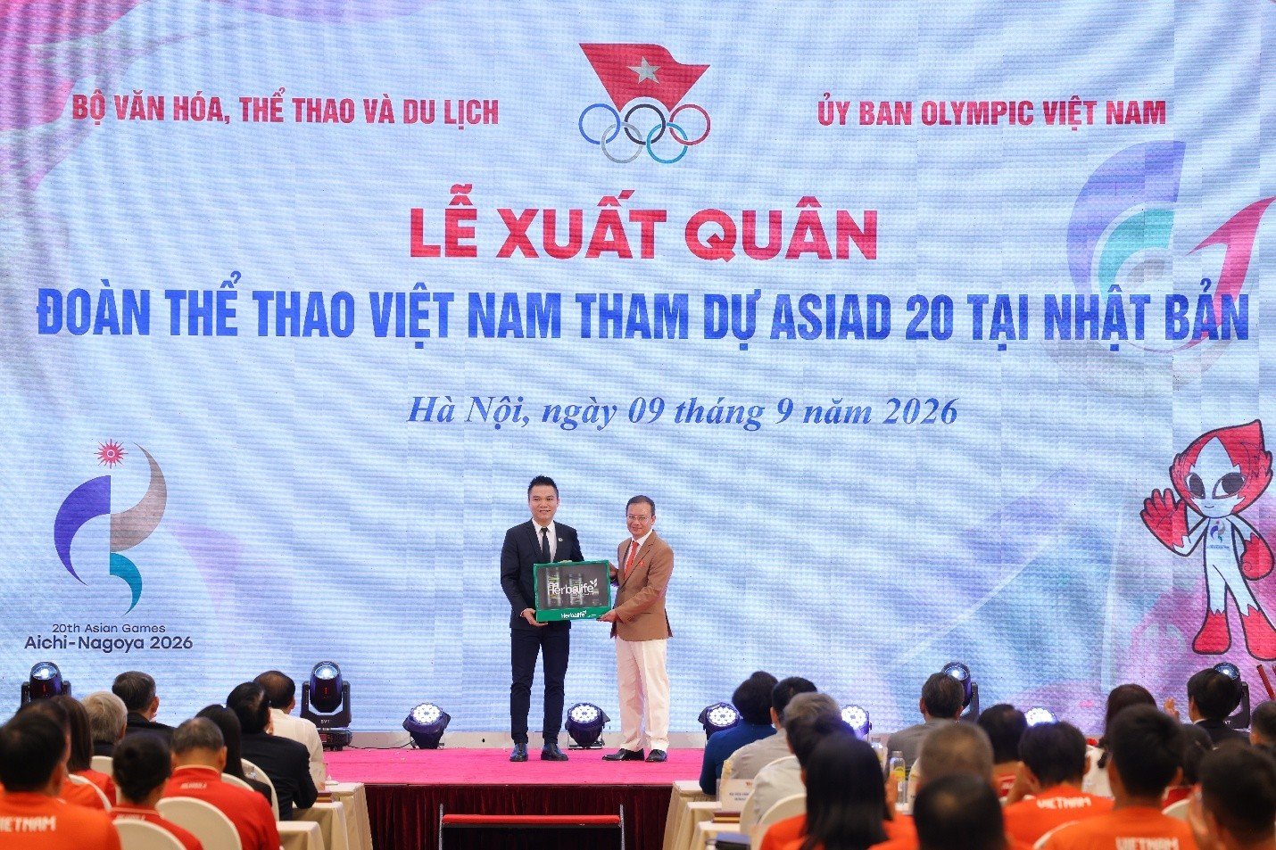 11-1789082906-herbalife-viet-nam-dong-hanh-cung-uy-ban-olympic-viet-nam-to-chuc-le-xuat-quan-cua-doan-the-thao-viet-nam-tham-du-dai-hoi-the-thao-chau-a-lan-thu-20-tai-nhat-ban