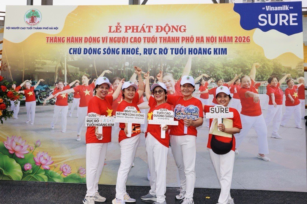 18-1789720630-vinamilk-mang-giai-phap-dinh-duong-va-cham-soc-suc-khoe-den-nguoi-cao-tuoi-thu-do