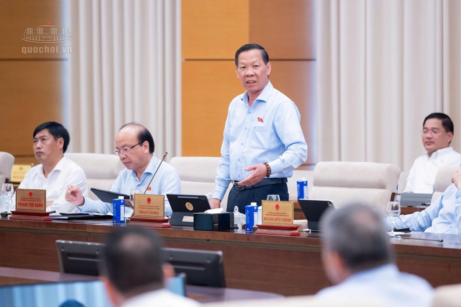 23-1790130382-uy-ban-thuong-vu-quoc-hoi-xem-xet-chinh-sach-uu-dai-thue-trong-linh-vuc-giao-duc
