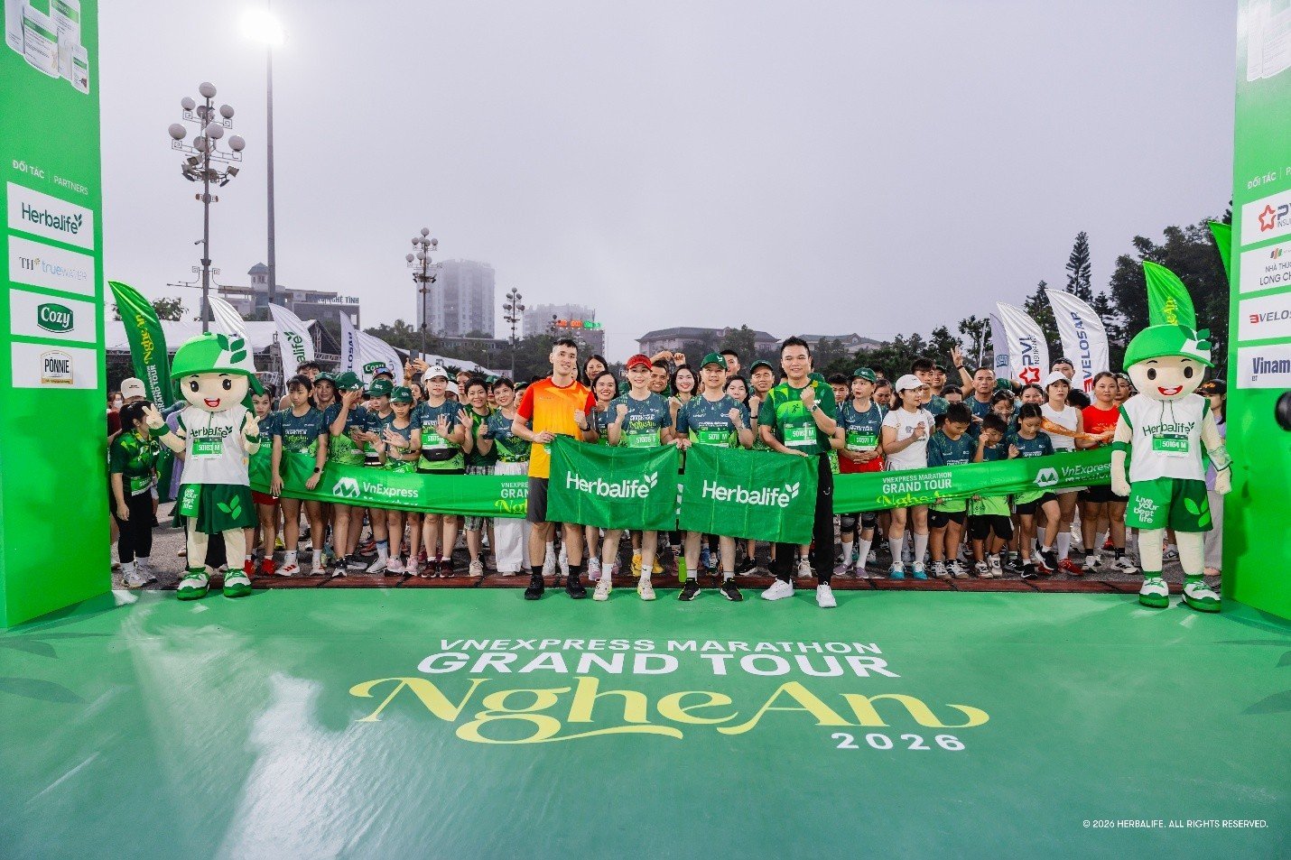 28-1790579286-herbalife-viet-nam-dong-hanh-cung-vnexpress-marathon-grand-tour-nghe-an-2026