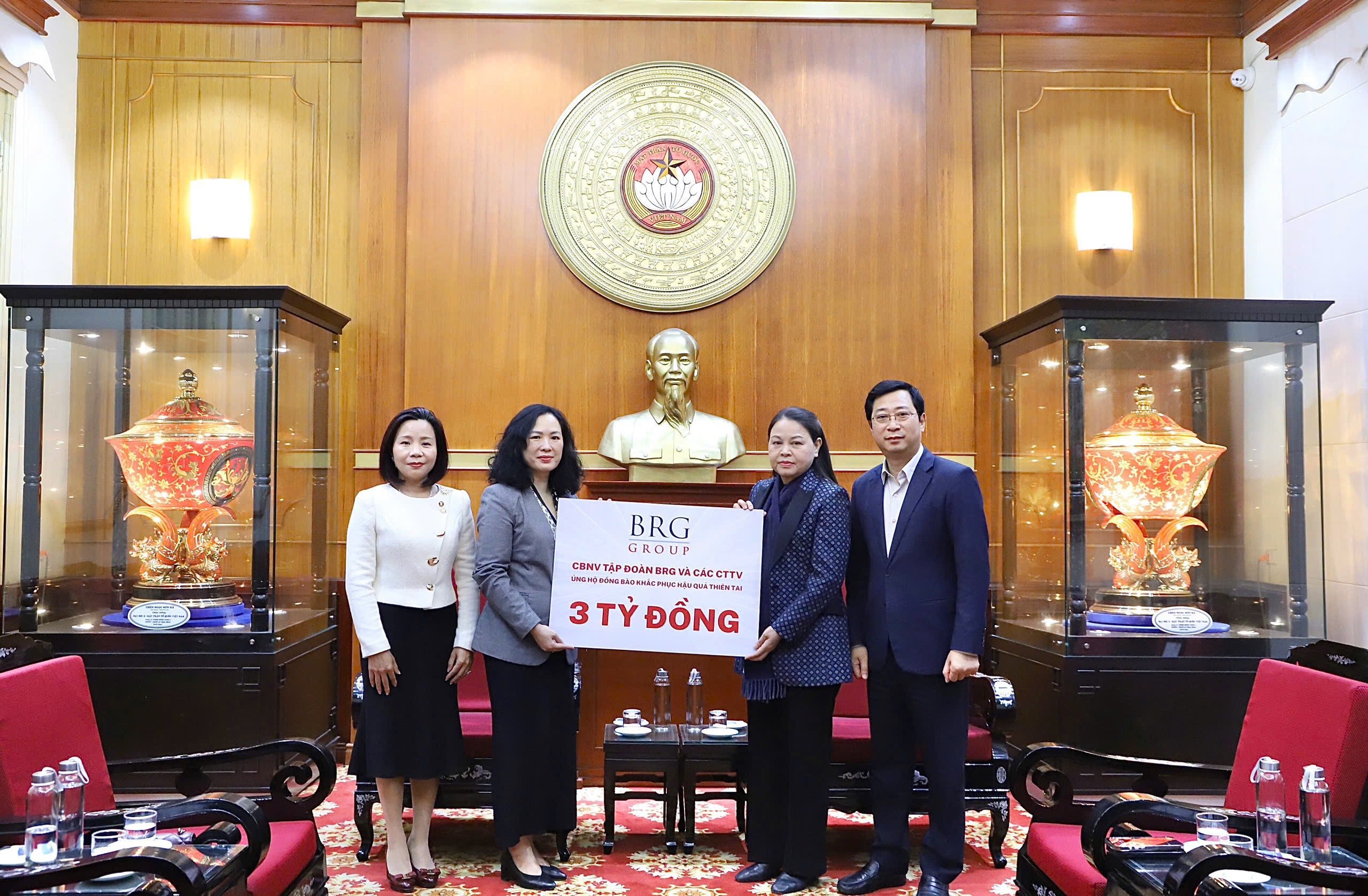 07-1791364467-tap-doan-brg-va-ngan-hang-seabank-trao-5-ty-dong-ung-ho-dong-bao-khac-phuc-hau-qua-thien-tai