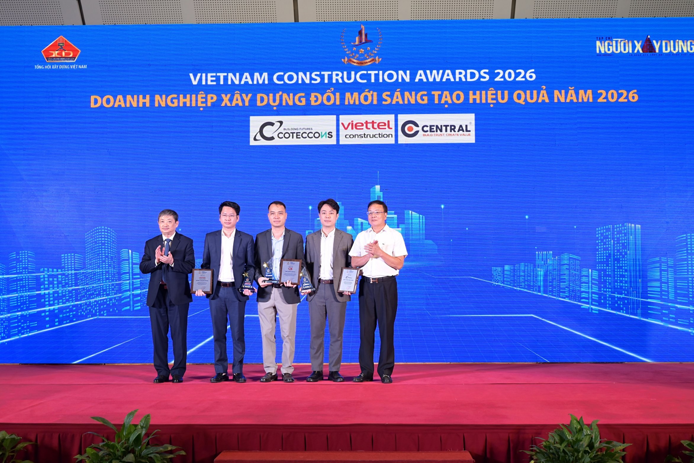 10-1791632727-vietnam-construction-awards-2026-ton-vinh-30-luot-doanh-nghiep-xay-dung-tieu-bieu