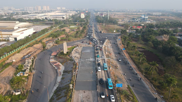 29-1793252712-ha-noi-dieu-chinh-giao-thong-nut-giao-dau-cau-thang-long