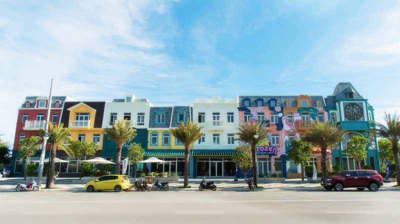 Hai thương hiệu ẩm thực Fairy Garden Coffee và Frozen Ice Cream tại dãy shophouse Wonderland đã sẵn sàng đi vào hoạt động.