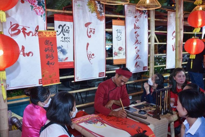 Xin chữ cầu may mắn cho năm mới