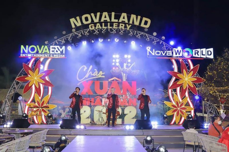 Nhóm MTV hát mở màn Hội hoa xuân 2022