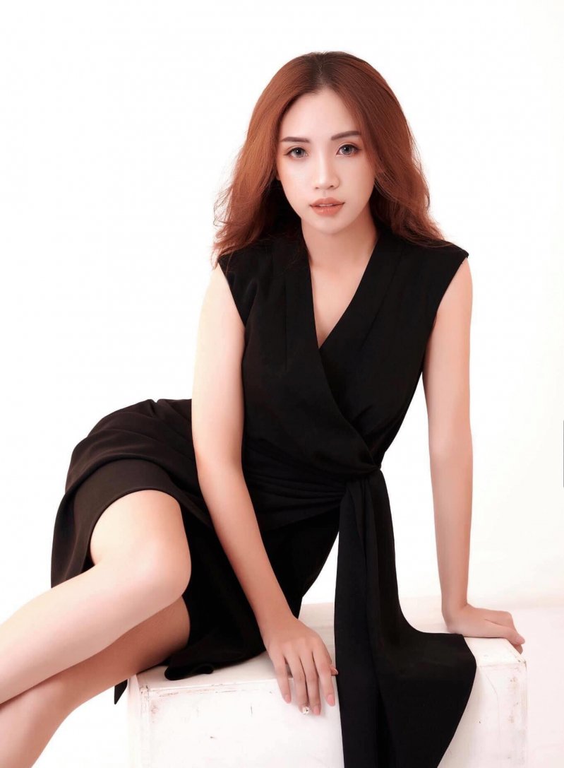 Dù cho gia đình phản đối kịch liệt, Linh Chi vẫn quyết tâm theo đuổi đam mê của mình.
