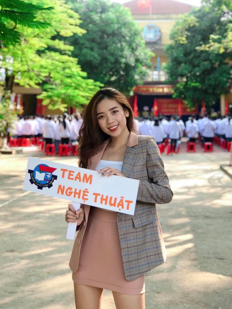 Công tác tại Cung thiếu nhi được gần 2 năm, công việc nhà nước mang lại cho biên đạo múa 9x nguồn thu nhập ổn định cùng môi trường làm việc chỉn chu hơn.