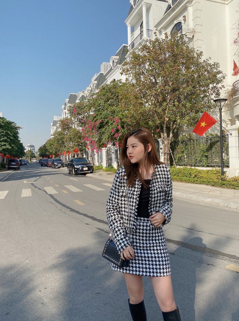 Trang cá nhân của Cao Khánh Huyền luôn nhận được cơn mưa lời khen dành cho những bức ảnh với vẻ đẹp cuốn hút.