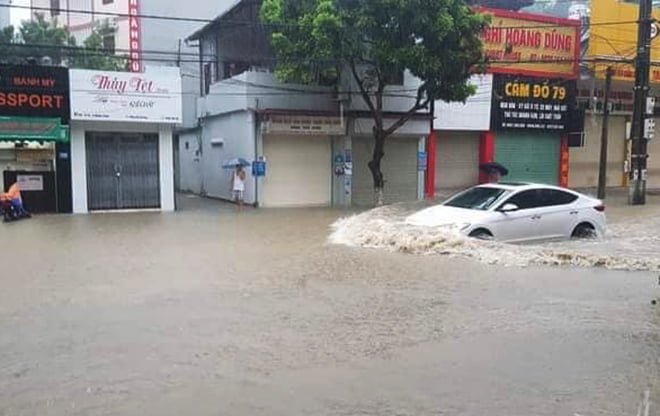 Các phương tiện lưu thông khó khăn trên các tuyến đường