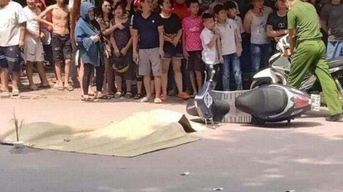 Va chạm với ô tô đi cùng chiều, một thiếu nữ tử vong. (Ảnh: Baogiaothong)