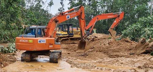 Công tác cứu hộ - cứu nạn diễn ra nhanh chóng hơn với máy móc.