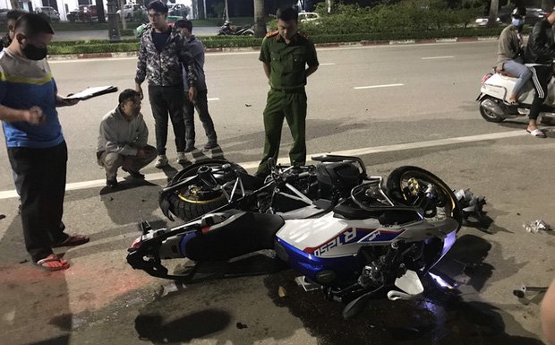 Vụ tai nạn xe phân khối lớn: Thêm 1 nạn nhân tử vong, 1 người chấn thương sọ não. (Ảnh: Phapluatbandoc)