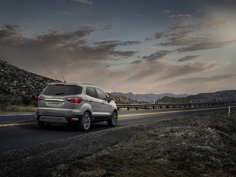 Ford EcoSport 4