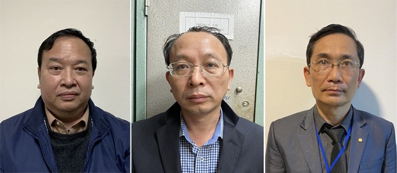 Các bị can: Nguyễn Minh Tuấn - nguyên Vụ trưởng Vụ Trang thiết bị & Công trình y tế (Bộ Y tế); Nguyễn Nam Liên - Vụ trưởng Vụ Kế hoạch Tài chính (Bộ Y tế); Trịnh Thanh Hùng - Phó Vụ trưởng Vụ Khoa học & Công nghệ các ngành kinh tế kỹ thuật (Bộ Khoa học & Công nghệ) bị khởi tố trong vụ Việt Á. (Ảnh BCA).