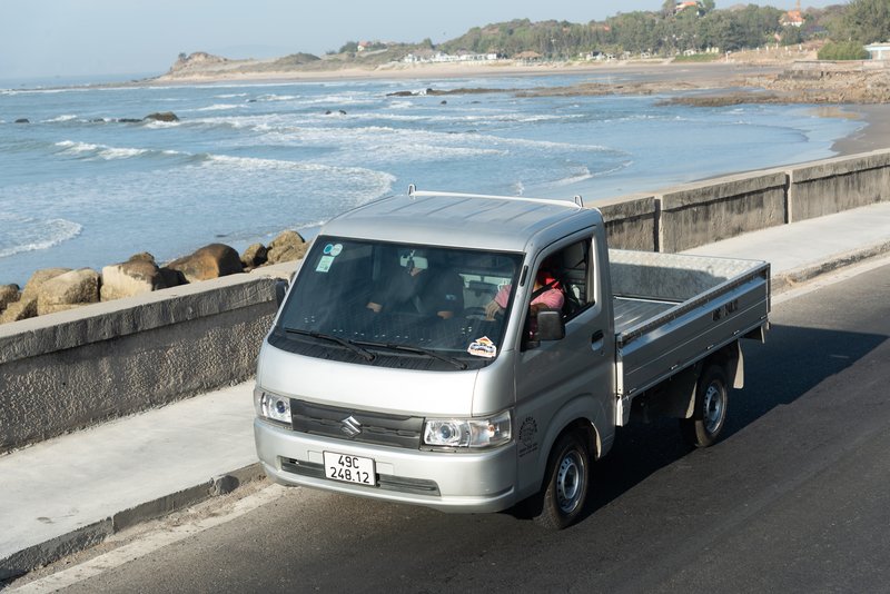 4. Các dòng xe tải nhẹ của Suzuki duy trì độ bền bỉ vượt trội nhờ vào động cơ chính hãng Suzuki F10A Nhật Bản mạnh mẽ