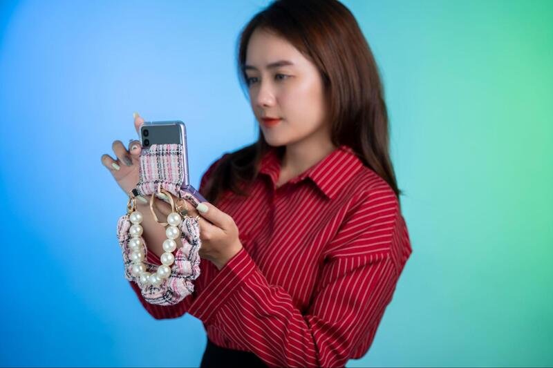 galaxy-z-flip3-giam-gia-manh-1