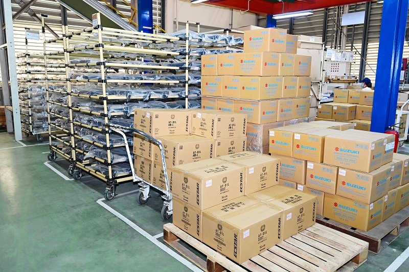 10. Suzuki có thể vận chuyển phụ tùng từ hai kho lớn ở Hà Nội và Đồng Nai đến các đại lý trong ngày