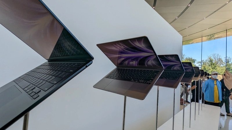 macbook-air-m2-va-macbook-pro-m2-se-ve-hang-tu-cuoi-thang-7-2022