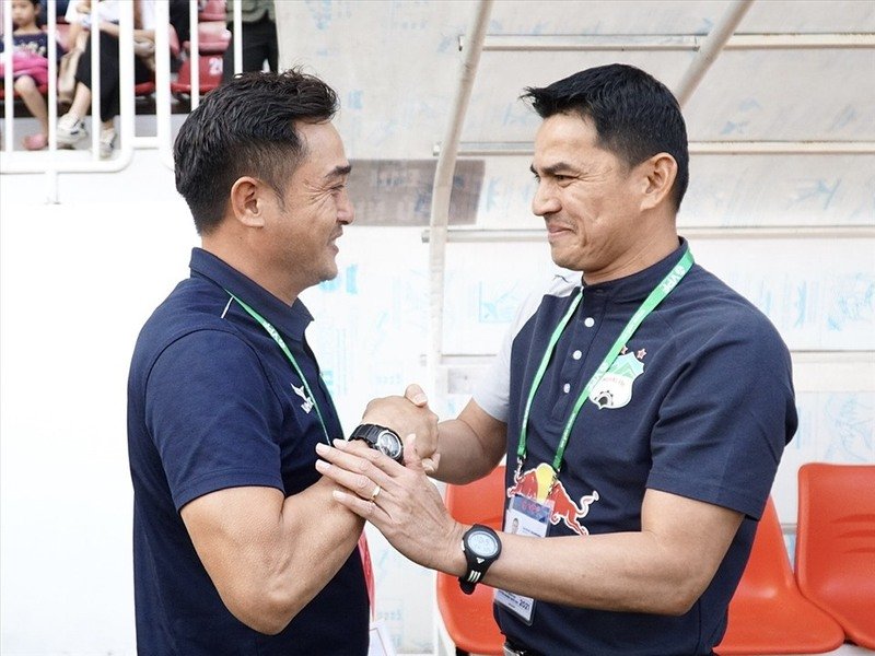 Cuộc đấu trí giữa hai HLV