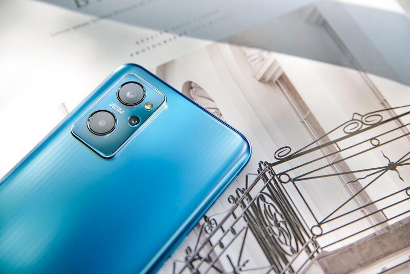dien-thoai-tam-trung-realme-c21y-va-realme-9i-giam-gia-manh-1