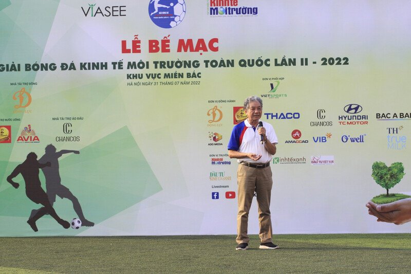 PGS.TS Trương Mạnh Tiến - Ủy viên Đoàn Chủ tịch Liên Hiệp các Hội Khoa học và Kỹ thuật Việt Nam, Tổng Biên tập Tạp chí Kinh tế Môi trường, Trưởng Ban tổ chức giải, phát biểu tại Lễ bế mạc.
