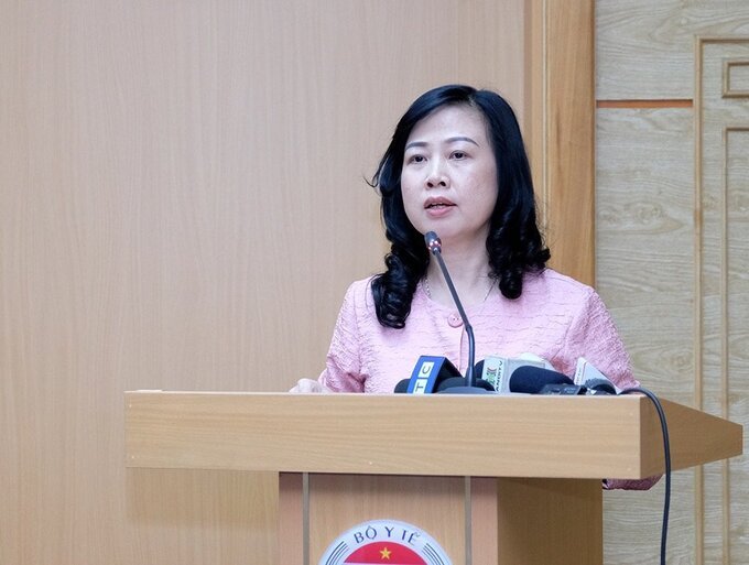 Quyền Bộ trưởng Bộ Y tế Đào Hồng Lan phát biểu tại hội nghị