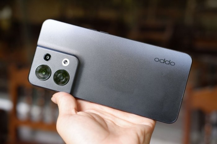 dau-la-diem-nhan-giup-oppo-reno8-series-dat-gan-20-000-don-dat-hang-truoc-khi-mo-ban-1