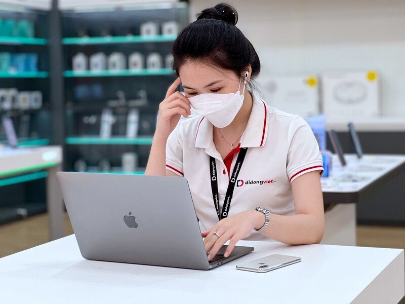 diẹn-thoại-laptop-phụ-kiẹn-cong-nghẹ-tung-khuyen-mai-khung-dip-le-2-9
