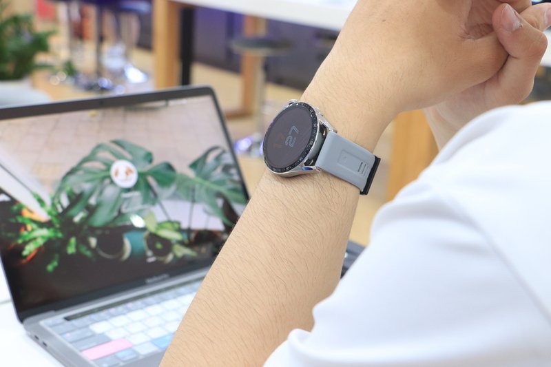diẹn-thoại-laptop-phụ-kiẹn-cong-nghẹ-tung-khuyen-mai-khung-dip-le-2-9-2