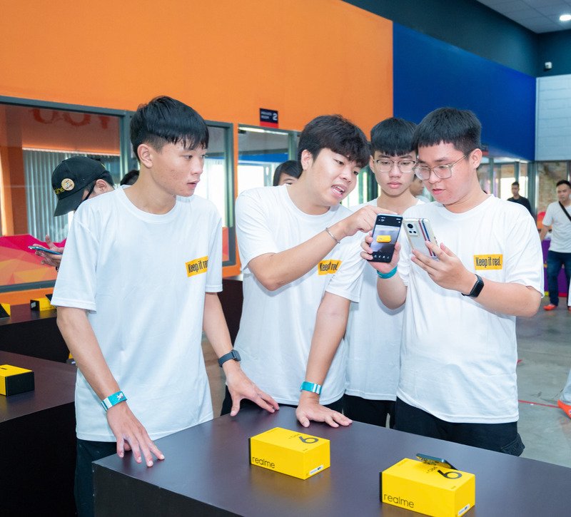 thuong-hieu-realme-mung-tuoi-len-4-voi-nhieu-hoat-dong-tri-an-cong-dong-1