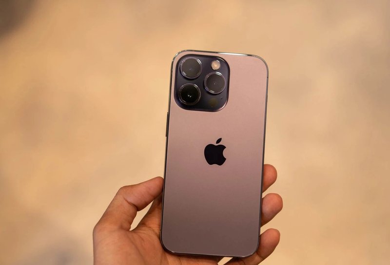 fpt-shop-no-luc-giao-iphone-14-chinh-hang-vna-som-nhat-den-khach-hang