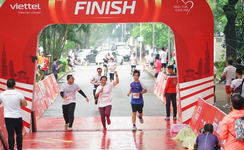 van-dong-vien-viettel-fastest-gop-them-760-trieu-dong-vao-trai-tim-cho-em-2