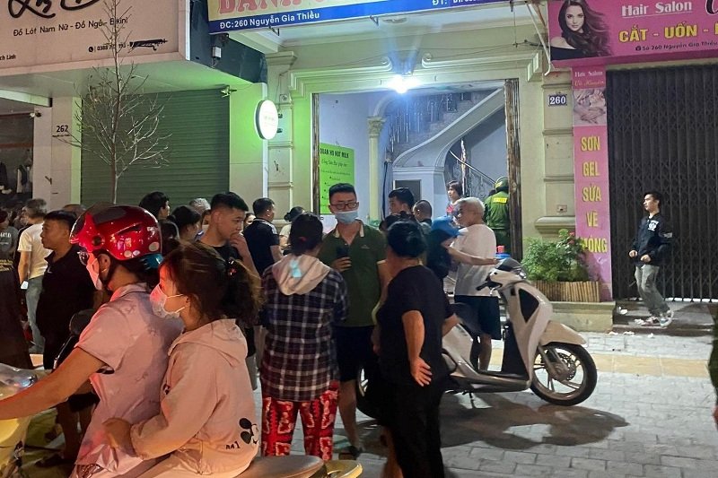 Hiện trường vụ án giết người ở Bắc Ninh tối 24/10/2022.