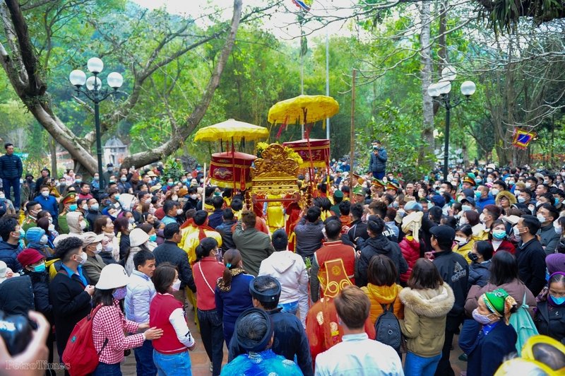 Lễ hội Gióng tại Khu di tích Quốc gia đặc biệt đền Sóc là một trong những lễ hội lớn nhất của Hà Nội và cả nước, đã được tổ chức UNESCO công nhận là di sản văn hoá phi vật thể đại diện của nhân loại vào năm 2010. Lễ hội đã trở thành sự kiện quan trọng, nhu cầu không thể thiếu trong đời sống văn hoá, tâm linh của người dân.