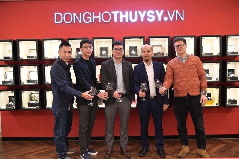 dong ho 2